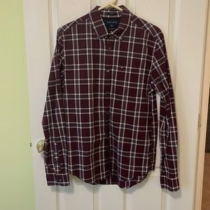 Men’s Size Medium New York Fit Tommy Hilfiger Longsleeve Dress Shirt